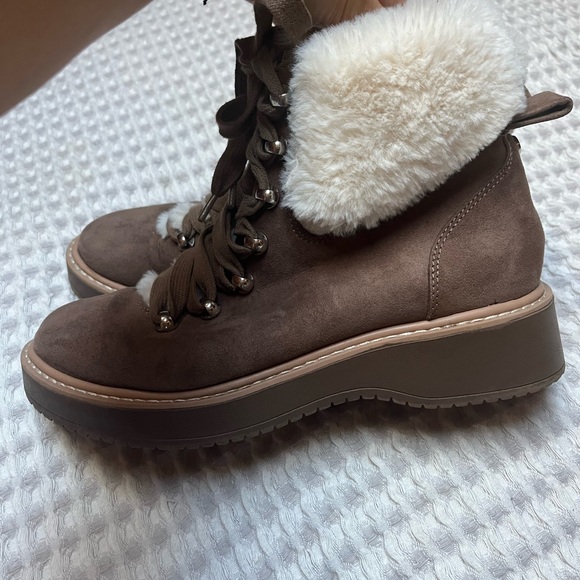 Madden NYC Furry Tan Winter Boots - Picture 7 of 8
